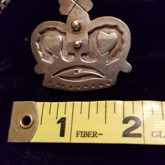 Final markdown - Silver Irish Claddagh Pendant - Picture 4 of 4